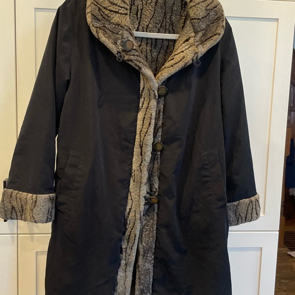 REVERSIBLE FAUX FUR COAT - Picture 2 of 5